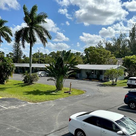 Conty'S Motel North North Naples Exterior foto