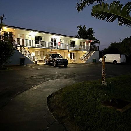 Conty'S Motel North North Naples Exterior foto