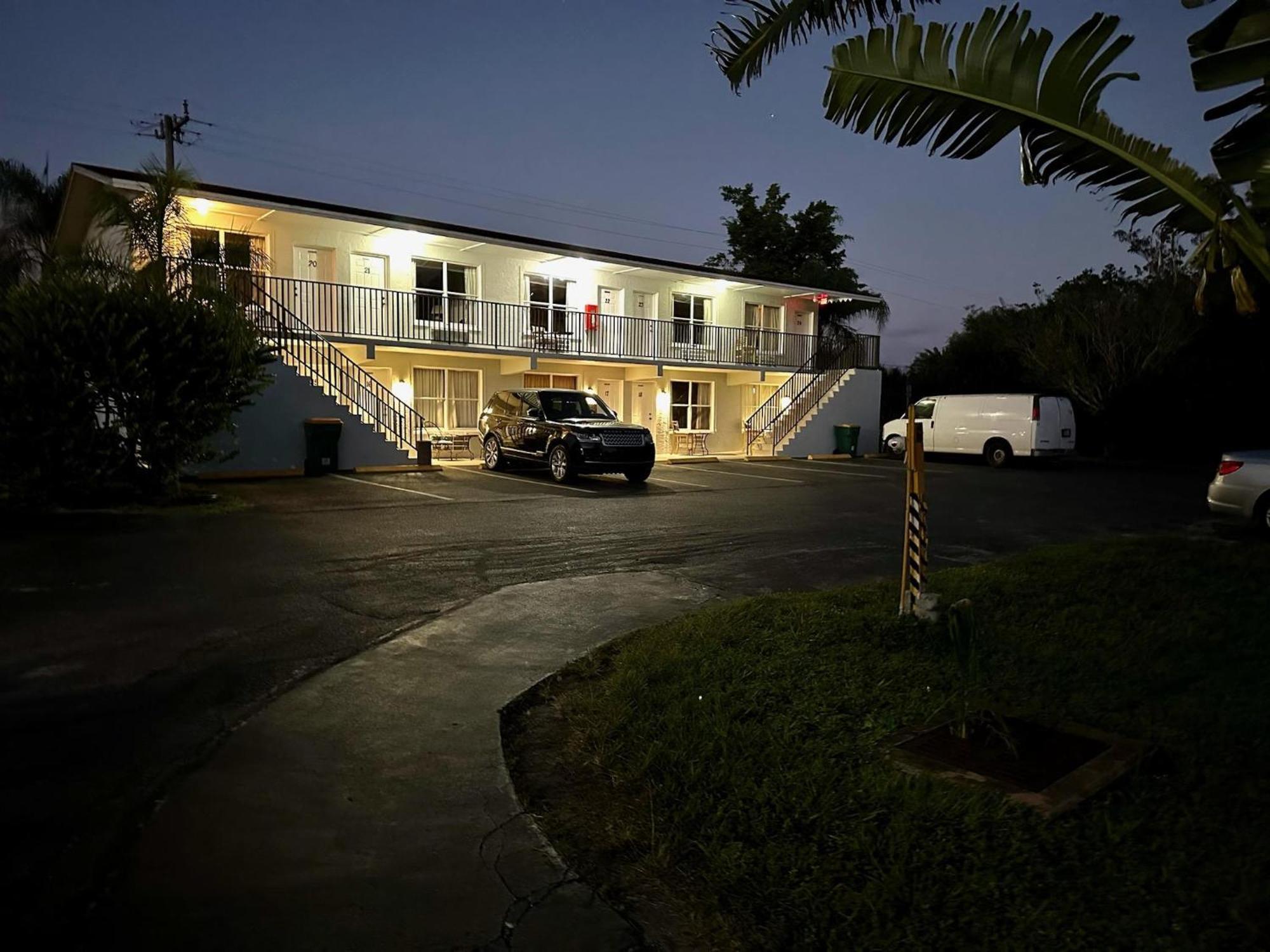 Conty'S Motel North North Naples Exterior foto
