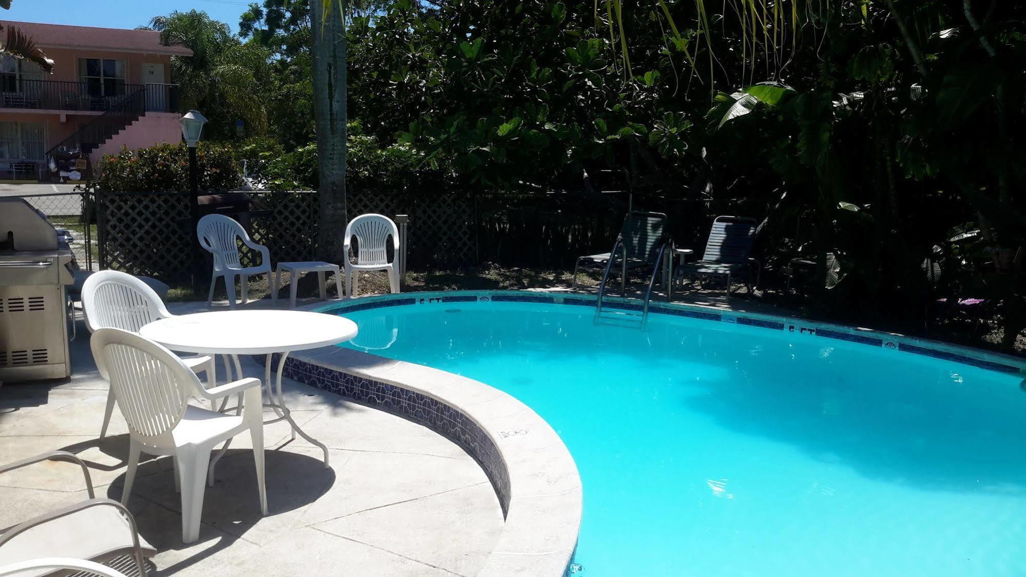 Conty'S Motel North North Naples Exterior foto